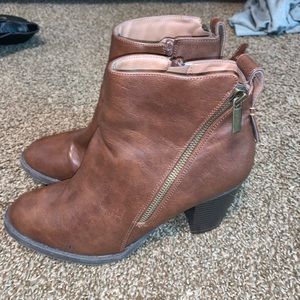 Charlotte Russe heel booties, great condition.